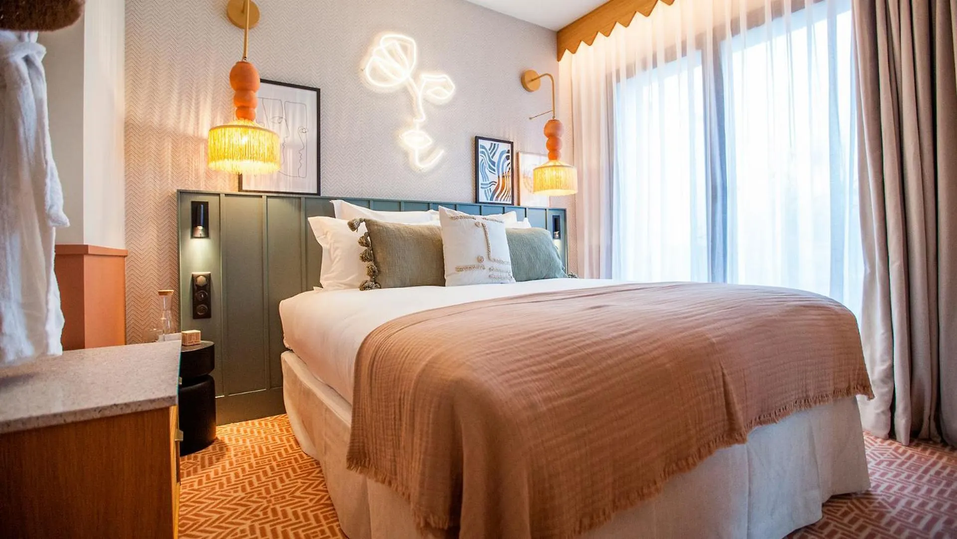 Bloom House & Hotel