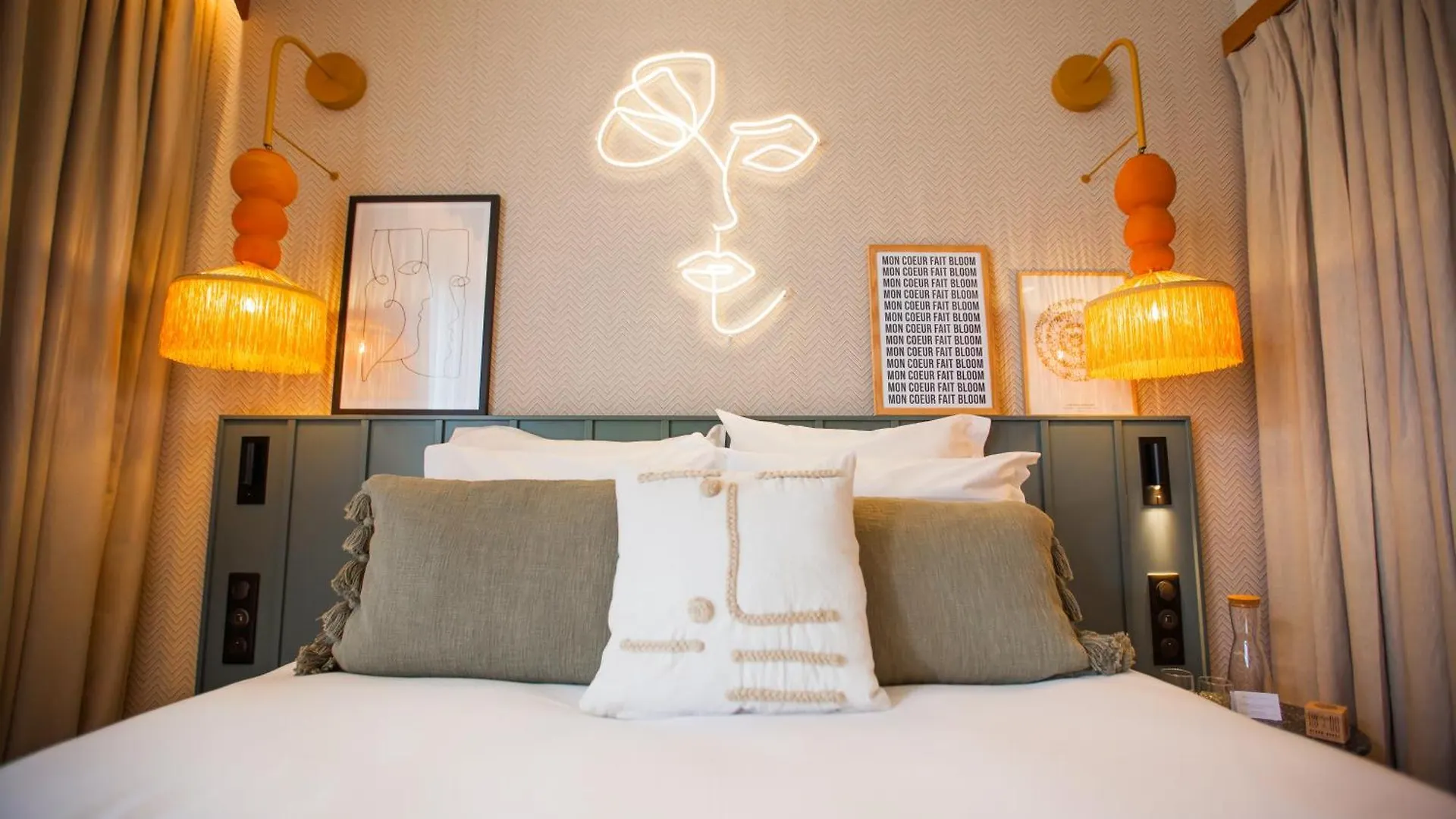 Bloom House & Hotel