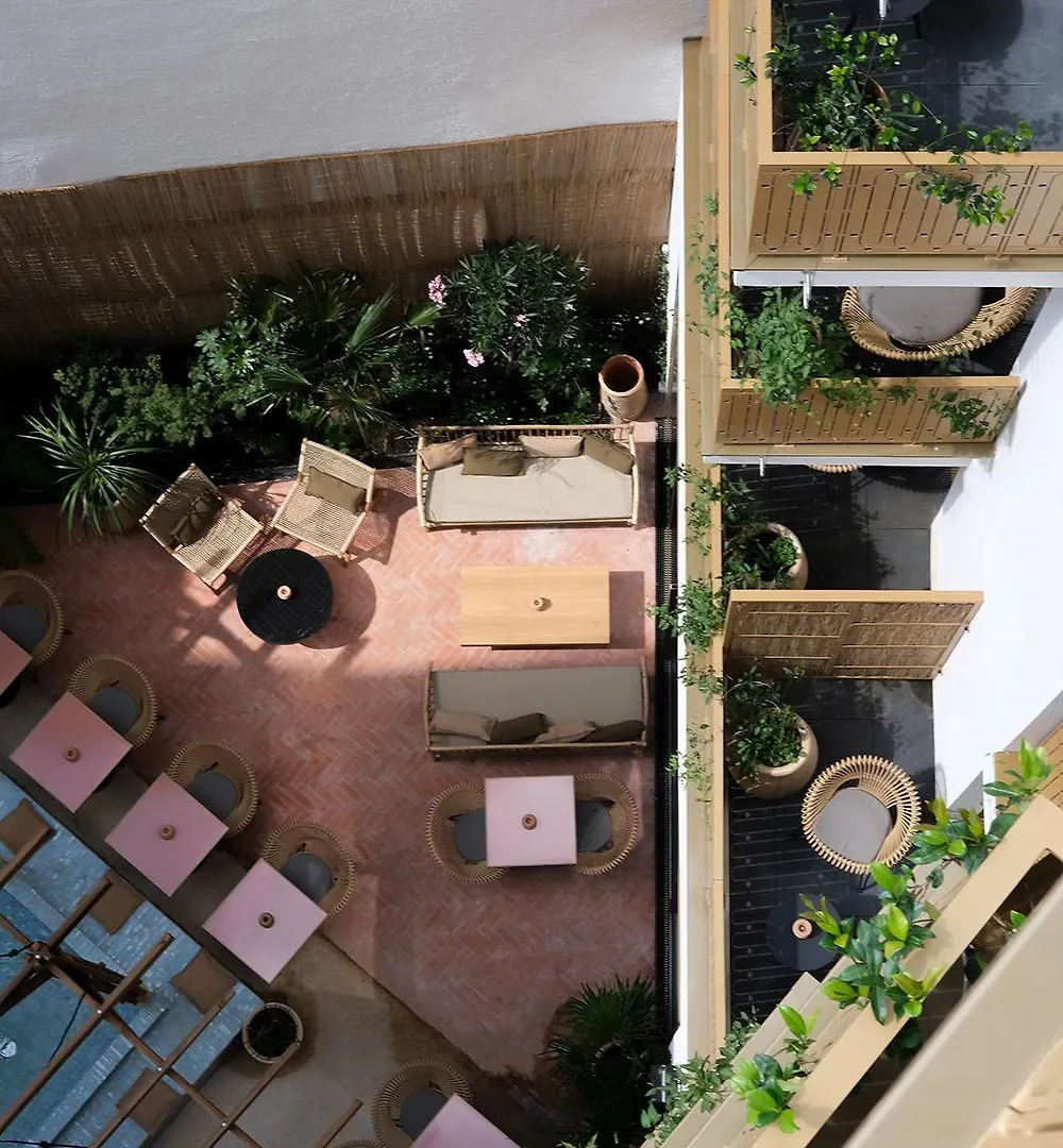 Bloom House & Paris