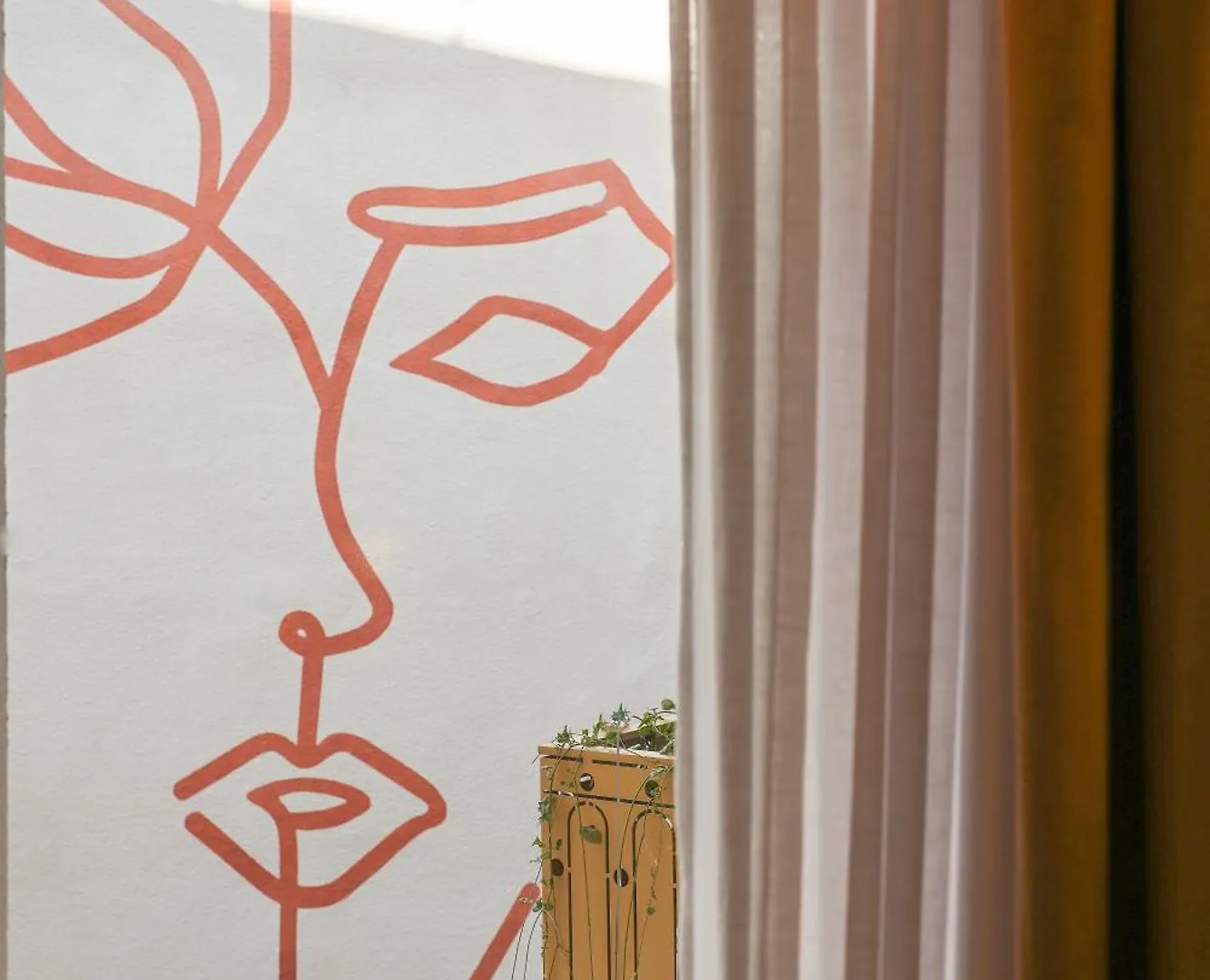 Bloom House & Otel Paris