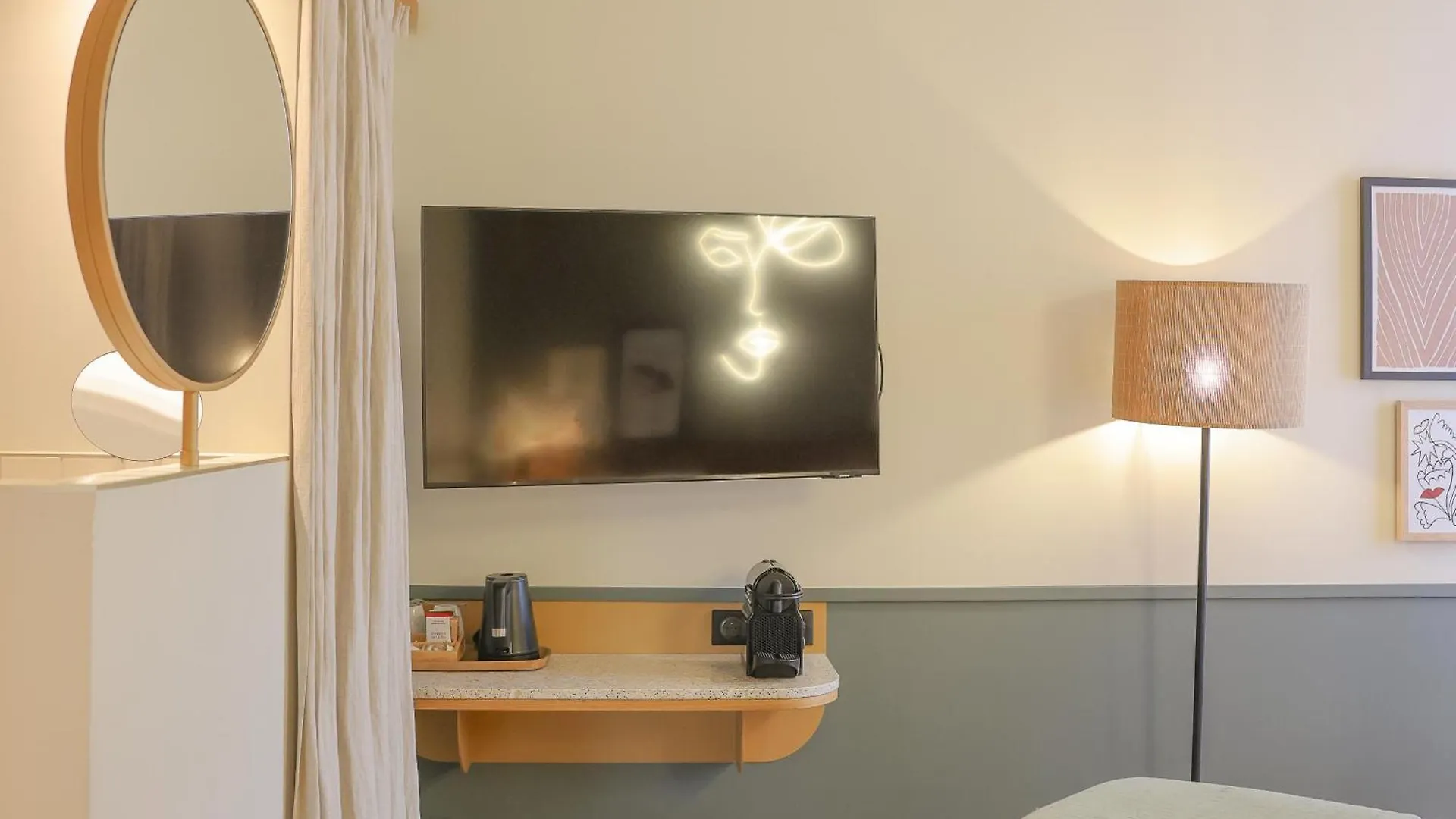 Otel Bloom House & Paris